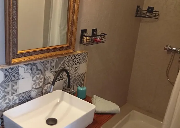 Tiny Cantalou Feriehus Saint-Martin-sous-Vigouroux